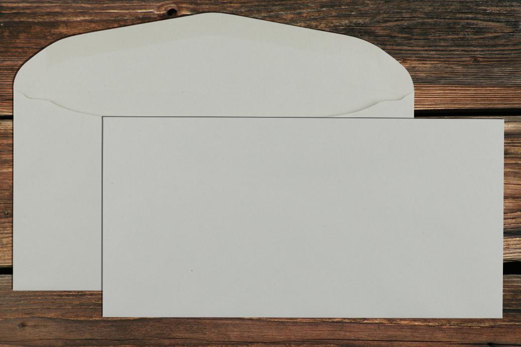 Kuvertierhüllen C6/5 114x229 mm Nassklebend Recycling Grau 75 g/qm